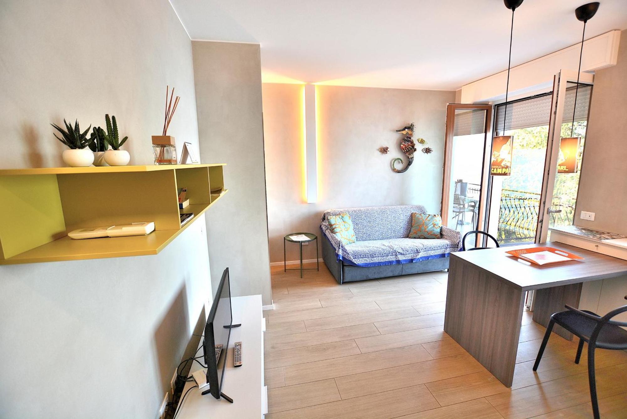 Leonardo Walsh Apartment With Lake View Torri Del Benaco Exterior photo
